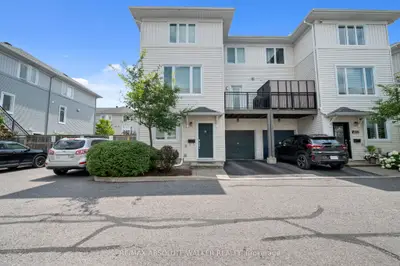 Att/Row/Townhouse in Bells Corners and South to Fallowfield