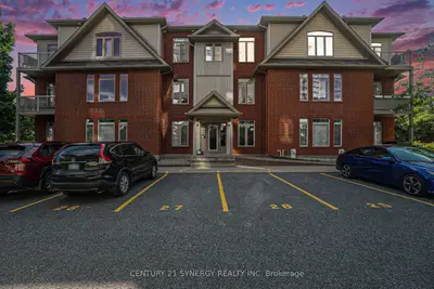 Condo Apartment in Vanier and Kingsview Park
