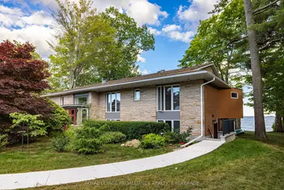 Detached in Kingston