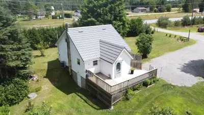 Detached in Hastings Highlands