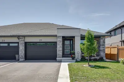 Semi-Detached in St. Thomas