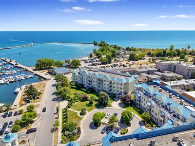 Condo Apartment in Cobourg