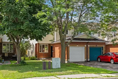 Att/Row/Townhouse in Orleans - Cumberland and Area