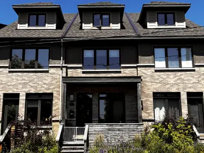 Att/Row/Townhouse in Glebe - Ottawa East and Area
