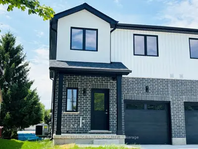 Att/Row/Townhouse in St. Thomas