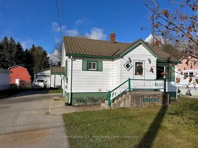 Detached in Tillsonburg
