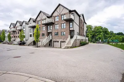 Att/Row/Townhouse in Kitchener