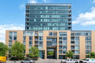 Condo Apartment in West Centre Town