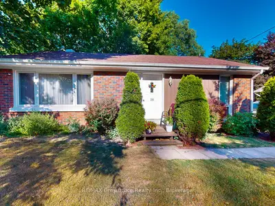 Detached in Owen Sound
