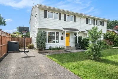 Semi-Detached in Cyrville - Carson Grove - Pineview