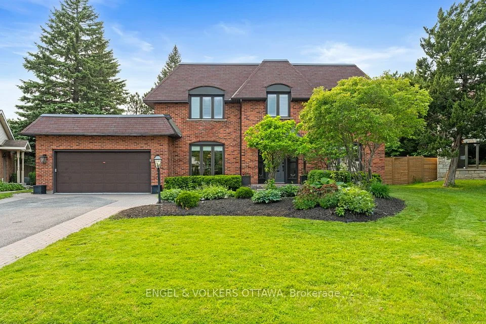 20 Garand Place, Alta Vista and Area, ON K1H 8M1