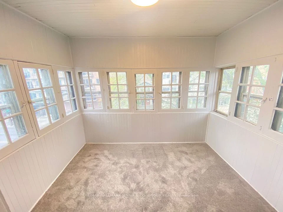 275 Bronson Avenue 4, Ottawa Centre, ON K1R 6H7