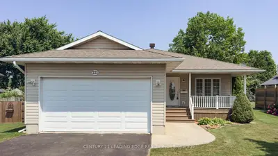 Detached in Goderich