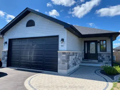 Detached in Belleville
