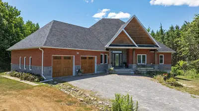 Detached in Kingston