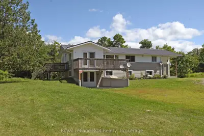 Detached in North Bay
