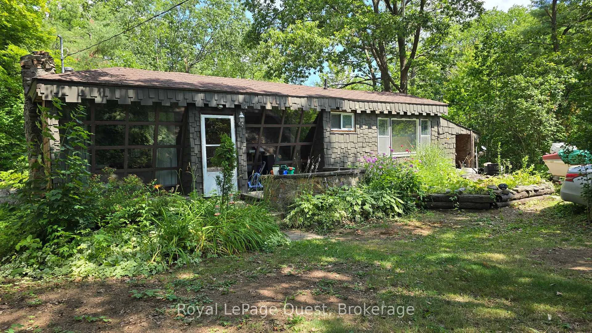 1025 North Kahshe Lake Road, Gravenhurst, ON P0E 1G0