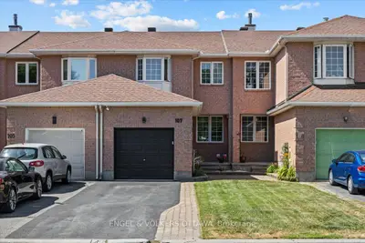 Att/Row/Townhouse in Barrhaven