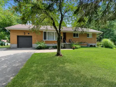 Detached in Bracebridge