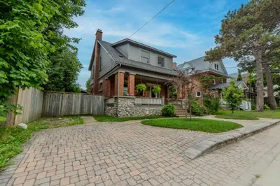 Detached in North Bay