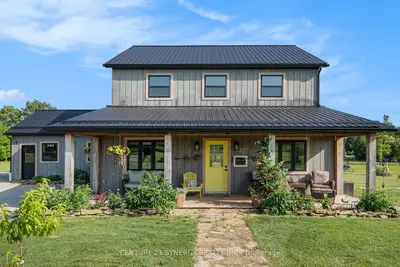 Detached in Montague