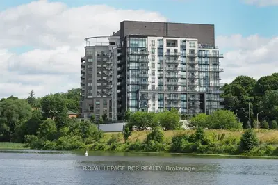 Condo Apartment in Cambridge