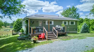 Detached in Frontenac