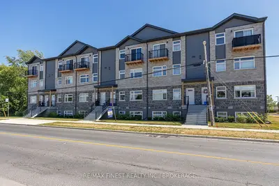 Condo Townhouse in Kingston