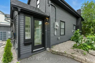 Detached in Manor Park - Cardinal Glen and Area
