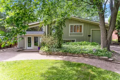 Detached in Crystal Bay - Rocky Point - Bayshore