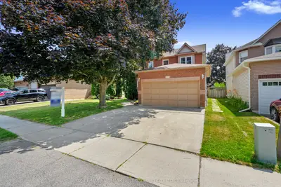 Detached in Cobourg