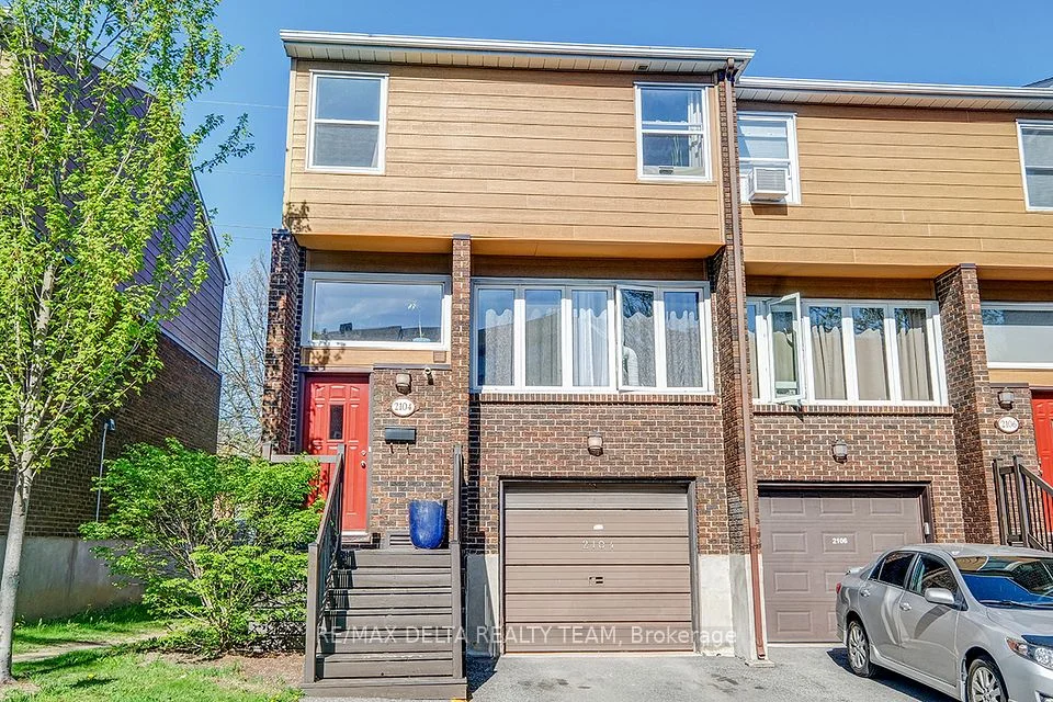 2104 ERIC Crescent, Cyrville - Carson Grove - Pineview, ON K1B 4P4