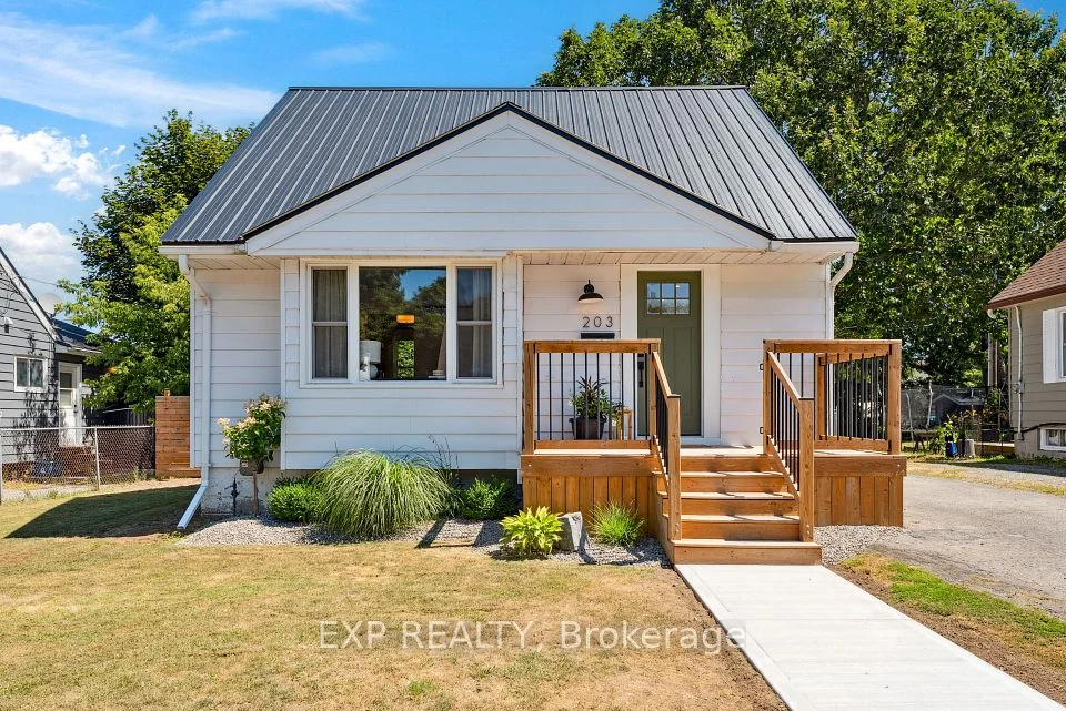 203 Simcoe Street, Greater Napanee, ON K7R 2X9