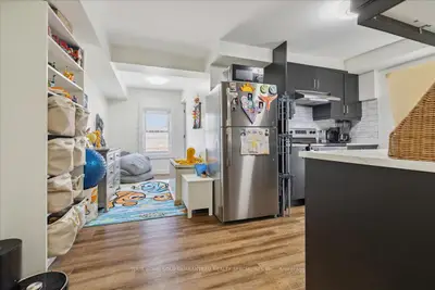 Upper Level in Hamilton