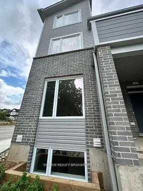 Condo Townhouse in London South