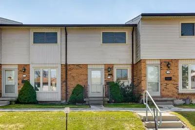 Condo Townhouse in London South