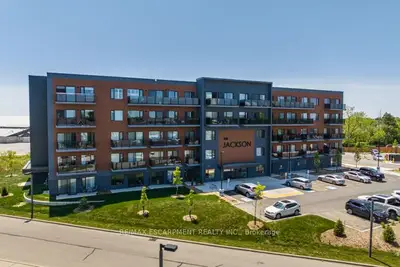Condo Apartment in Haldimand