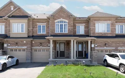Att/Row/Townhouse in Hamilton