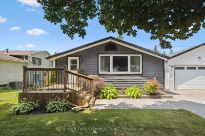 Detached in Woodstock