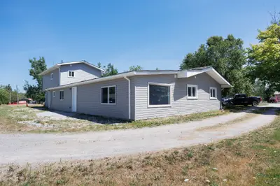 Triplex in Kawartha Lakes