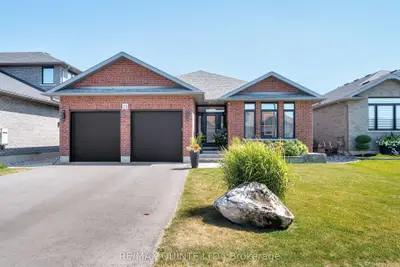 Detached in Belleville