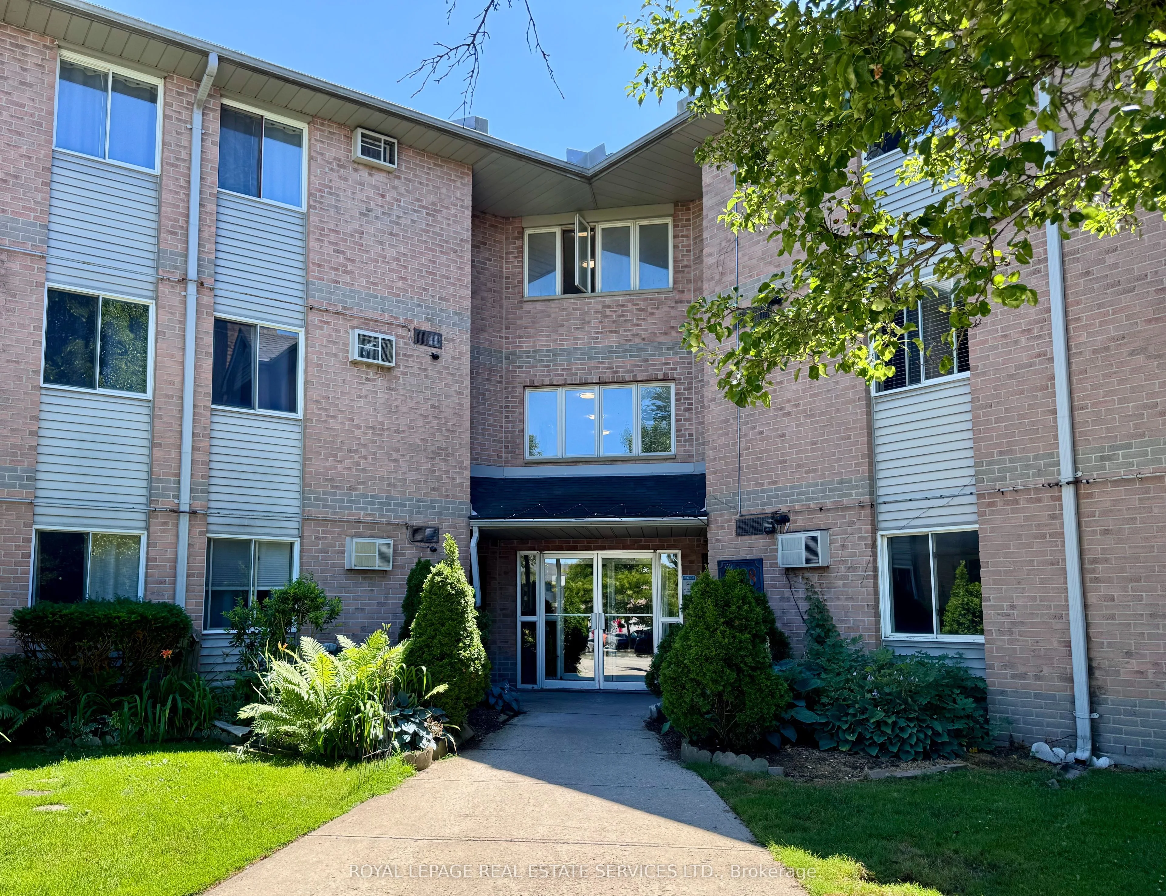 2230 Trafalgar Street 121, London East, On N5v 4j9