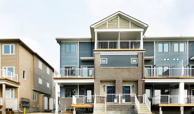 Condo Apartment in Barrhaven