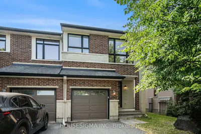 Att/Row/Townhouse in Kanata
