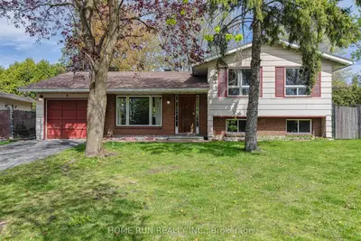 Detached in Overbrook - Castleheights and Area