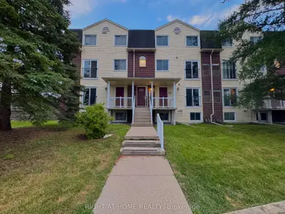 Condo Townhouse in Guelph