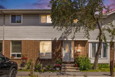 Condo Townhouse in Orleans - Convent Glen and Area