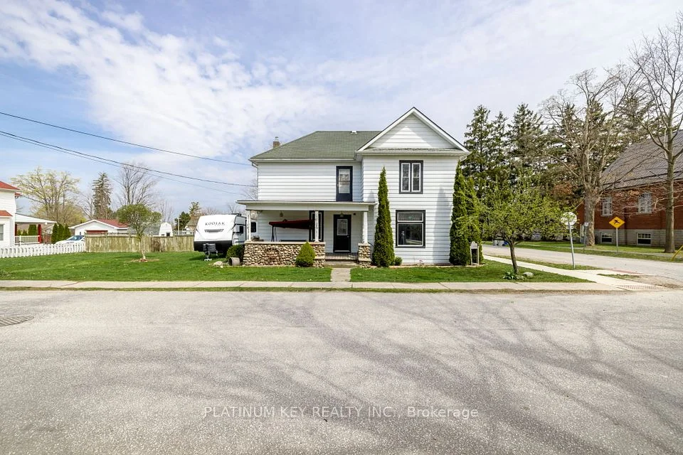 10 Smith Street, Lambton Shores, ON N0M 1B0