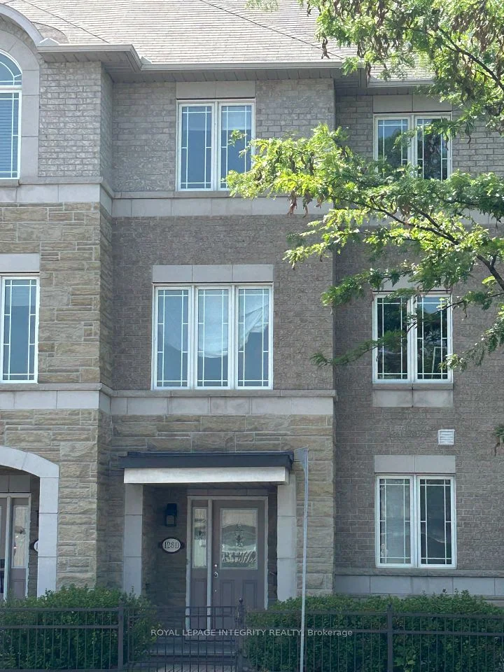 128 Centrepointe Drive D, South of Baseline to Knoxdale, ON K2G 6B1
