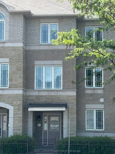 Condo Townhouse in South of Baseline to Knoxdale